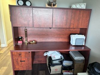 Desk matching credenza
