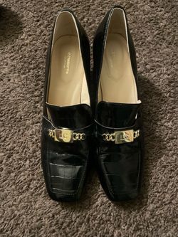 Black Heels w Gold