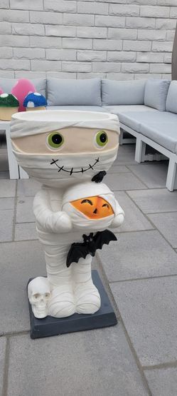 Halloween Candy Holder Mummy Edition