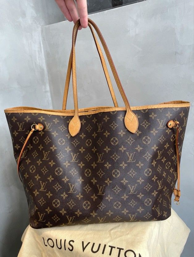 Louis Vuitton never full tote bag MM

