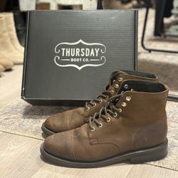 (like new) Thursday Captain Boot (Sz 9)