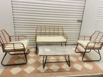 BRAND NEW Assembled outdoor patio furnitures set & Cushions & Pillows