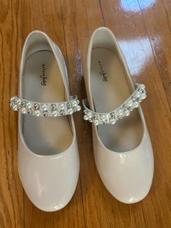 NEW Maison Jules girls Pearl-Embellished Cream Patent dress shoes size 3