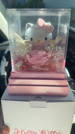 Hello Kitty preserved flower