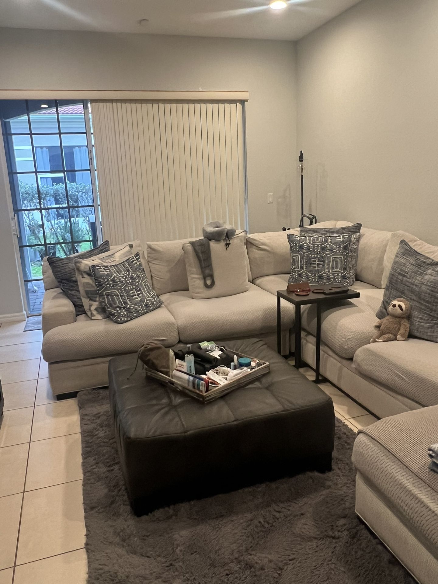 Sectional Couch/Sofa