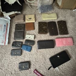 ✨Louis Vuitton Wallets ✨Resellers✨