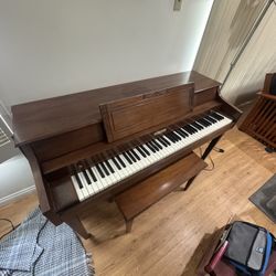 Baldwin Piano 