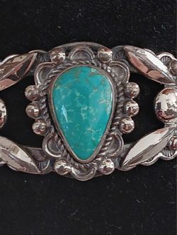 Vintage Jewelry.  Very Nice Turquoise Sterling Bracelet.