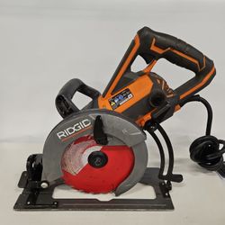 Ridgid Thrucool R32104  15 Amp 7-1/4" Worm Drive Circular Saw 815238-1