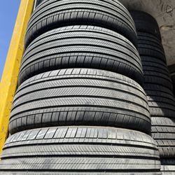 🚨🚨vendo Set De Llantas 235 65 17 Michelin Tires 
