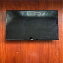 VIZIO 40’ 1080p TV