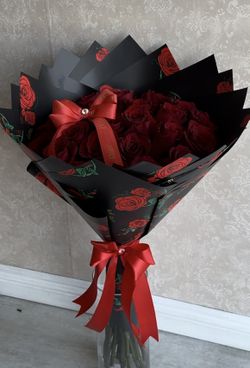 $65 Lux Flowers Ramos