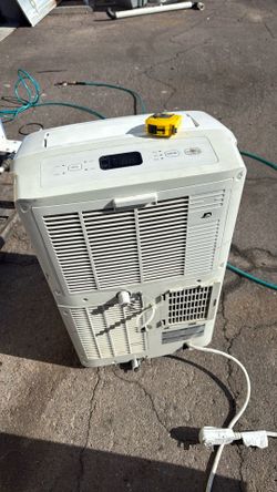 Air Condition Lg Portal On Wheels