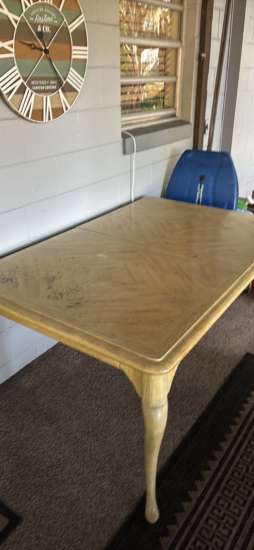 Dining Room Table And 6 Chairs