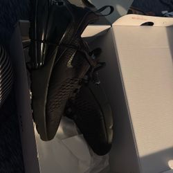 Women’s Nike 270 Size 7 
