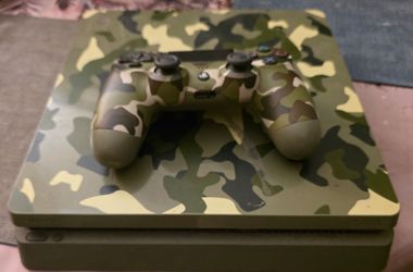 Limited Edition  Call of Duty: WWII 1 TB PS4 Slim