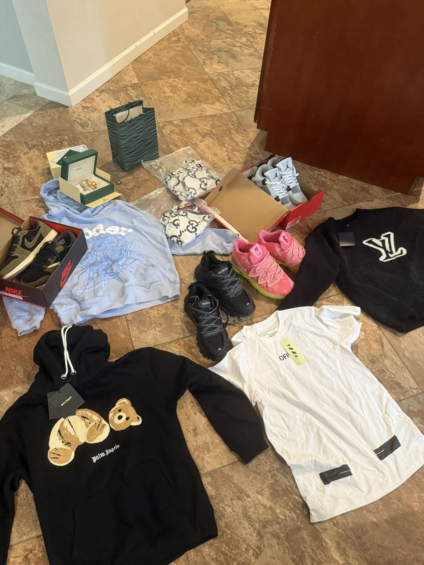 BRAND NEW CLOSET DUMP