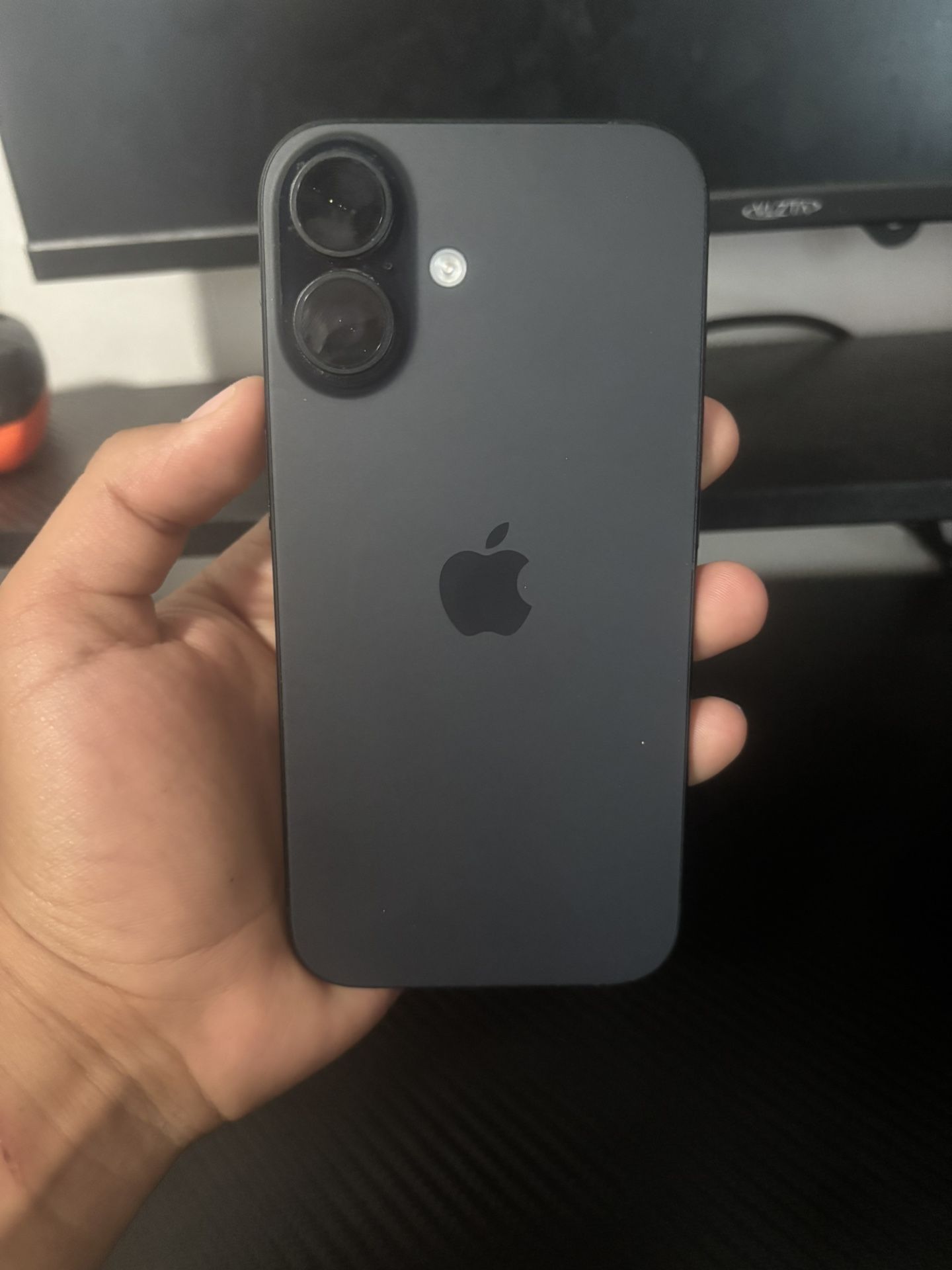 iPhone 16 - Unlocked - 128Gb