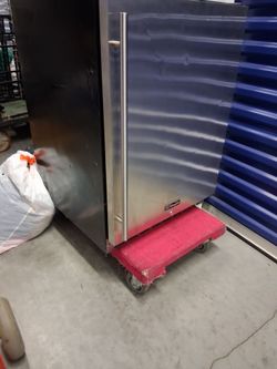 Refrigerator for a keg  w tap.    75$