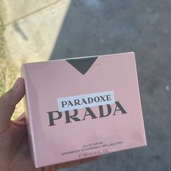 Women Prada perfume