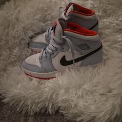Air Jordan 1 Mid GS Half White Polka Dot Swoosh 