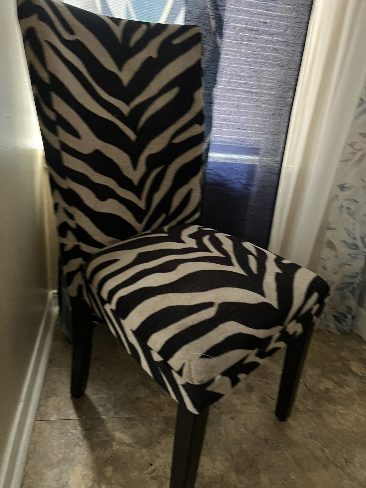 Zebra Chair 