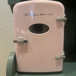Mini Retro Refrigerator 