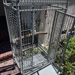 Bird Cage On Wheels.  Juala Para Cotorro