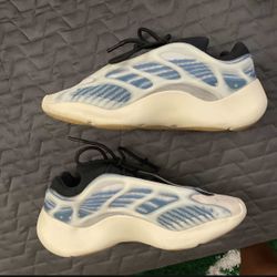 Yeezy 700v3 Kyanite