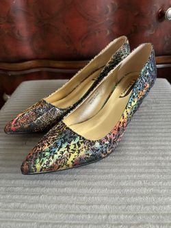 J Renee size 6.5