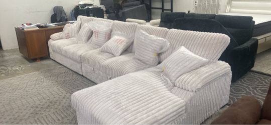 New Jumbo Corduroy Sectional Sleeper Couch w/ Storage! Free Delivery 🚚!
