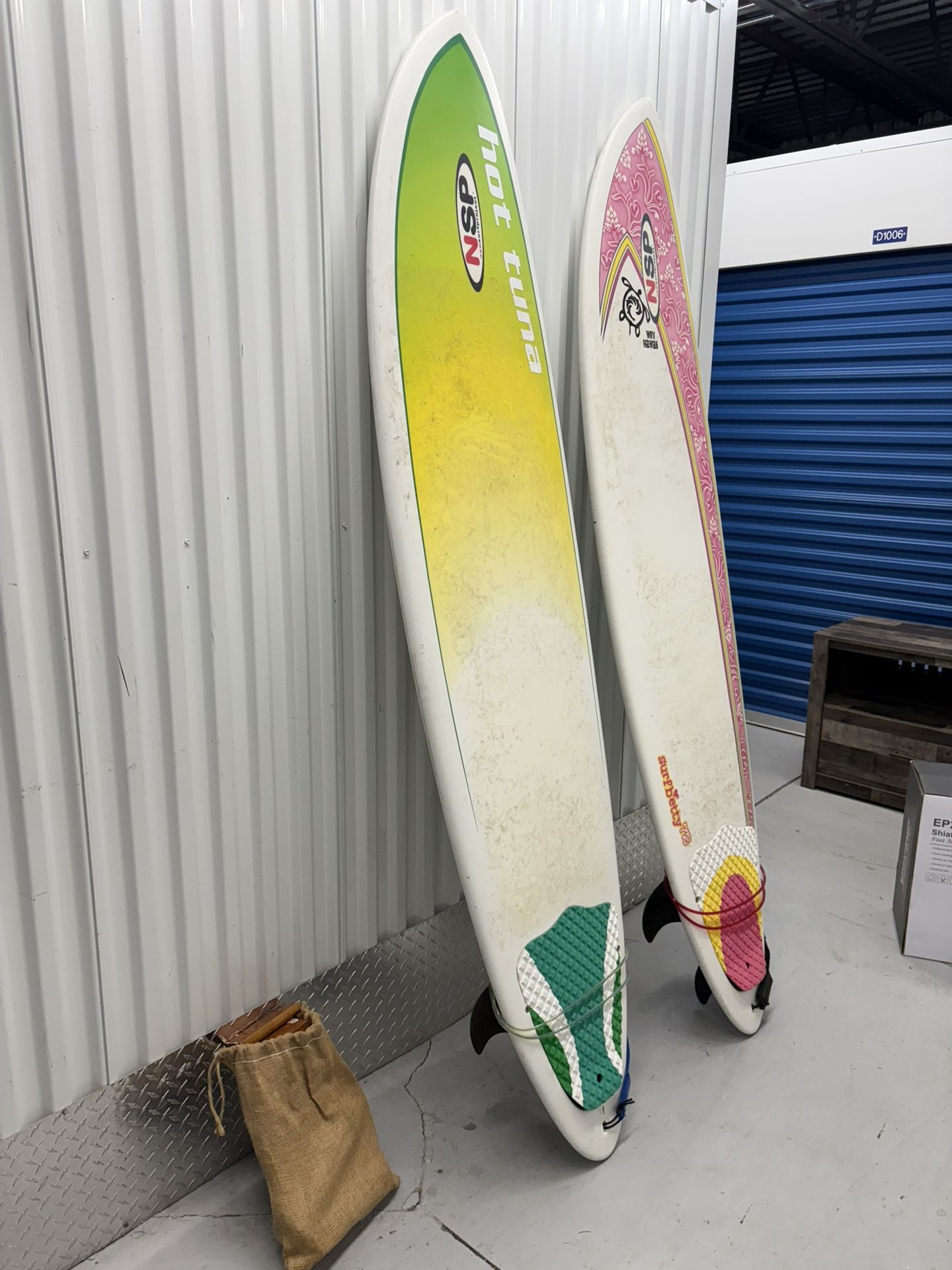 Epoxy 72 Surfboard, Pink. New Surf Project (NSP)