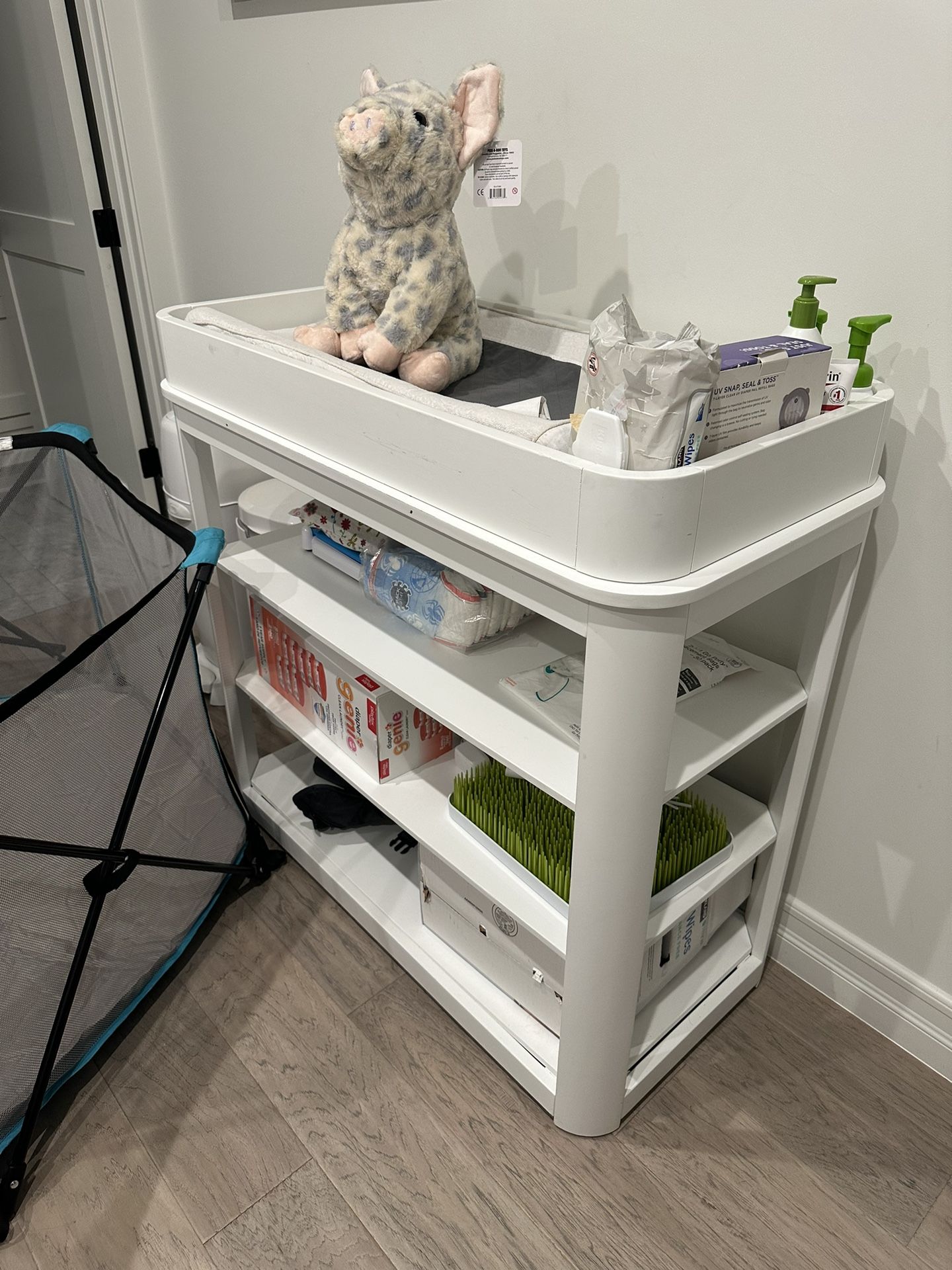 Changing Table And Play Pen