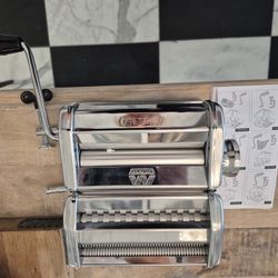 Brand New Pasta Maker...Connects To Table.