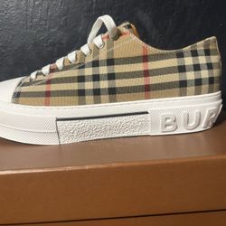 Burberry Shoes