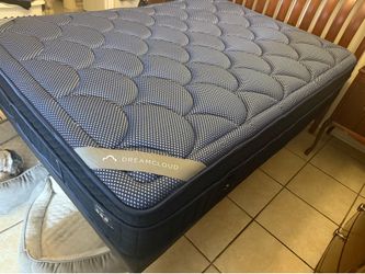 Queen mattress