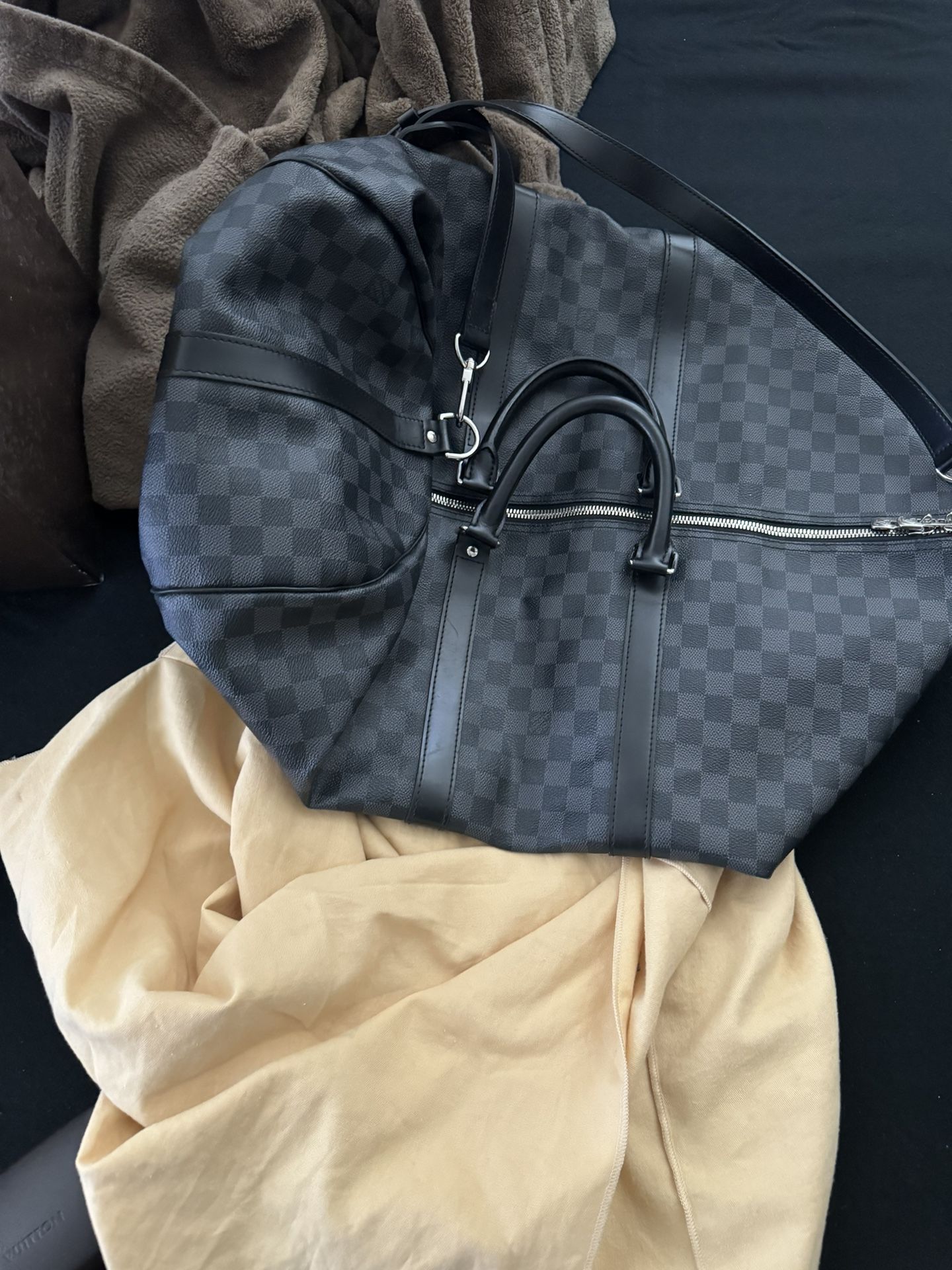 Louis Vuitton Keep all Duffle 55 - Authentic - Used Lightly - 1500$ 