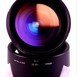 NIKON AF-S DX Nikkor 18-70mm f/3.5-4.5G ED Zoom Lens