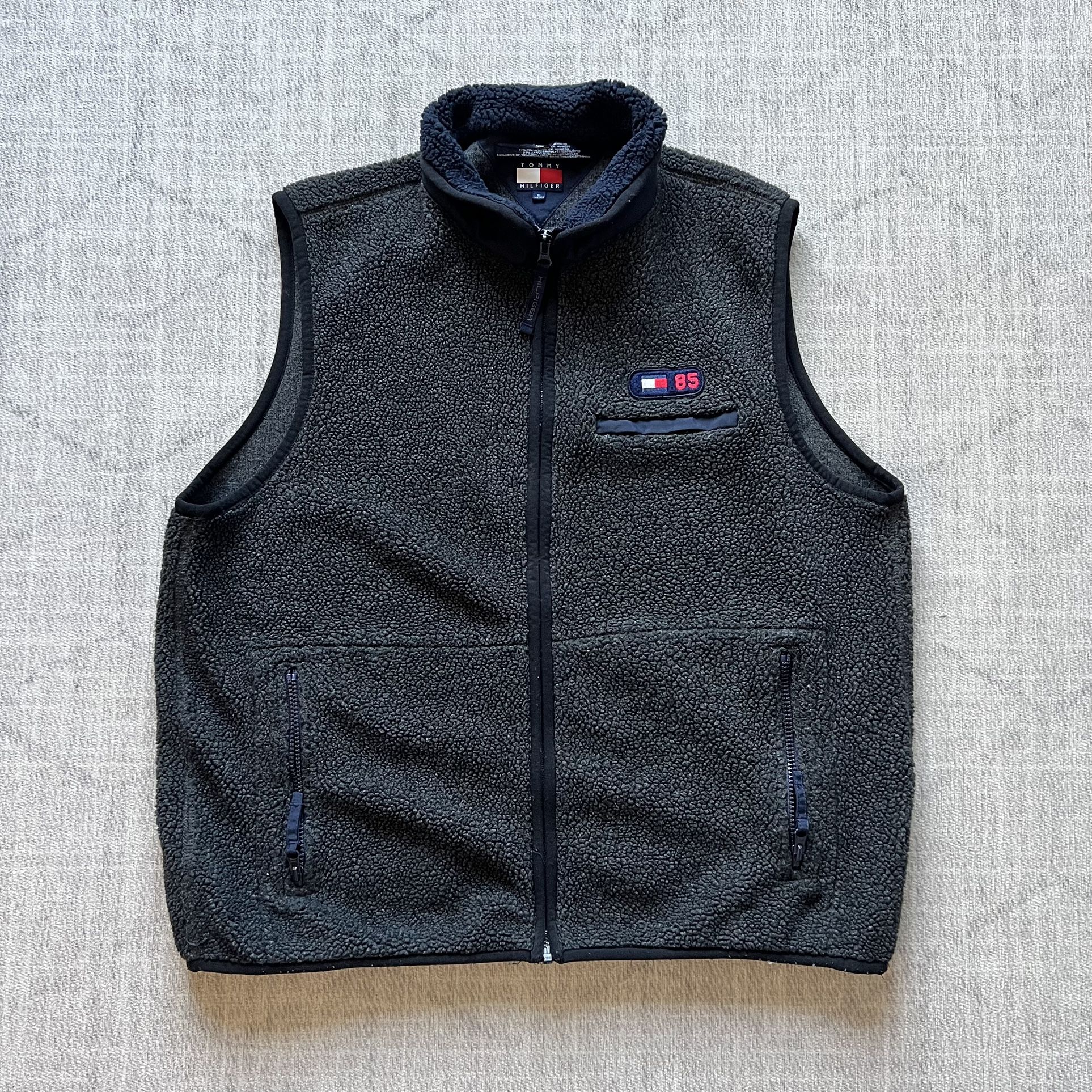 Vintage 1990s Tommy Hilfiger Men’s Dark Grey Zip Up Deep Pile Popcorn Vest XL