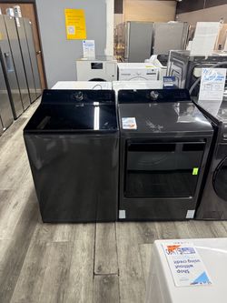 LG 5.5 Cu Ft Extra Large Capacity Top Load Washer W/ AI Wash & 7.3 Cu Ft Gas Dryer Laundry Set - Platinum Black 🔥