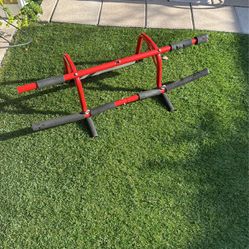 GoFit Red Pull Up Bar 