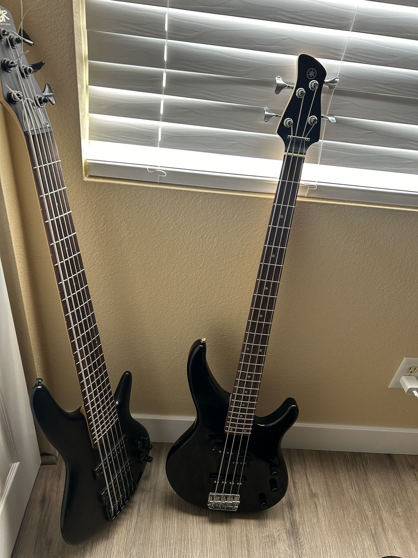 Bass Guitars 6 String 4 String