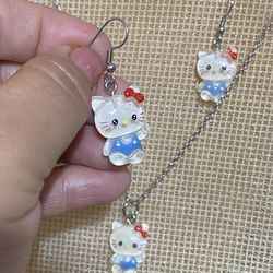 Set earrings and necklace