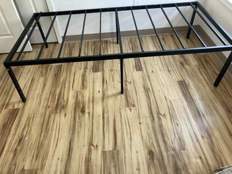 Twin Size Platform Bed Frame 