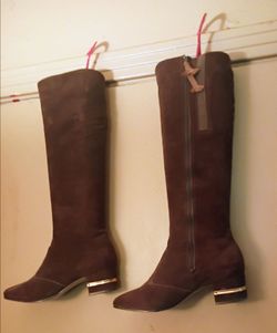 Boots Vintage suede brown. By Selby. 5.5m . Local pickup only.