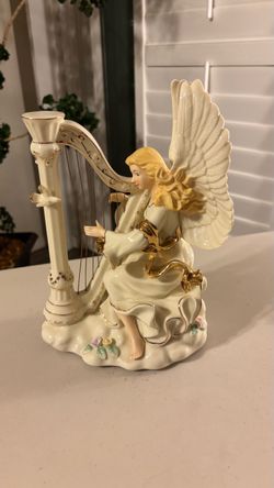 Angel music figurine