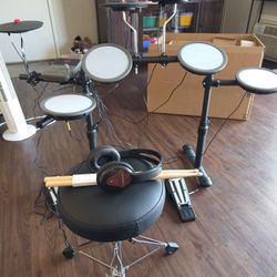 Electronic Drum Set