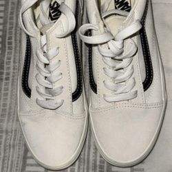 NEW Vans Old Skool‼️ Size 5Youth 