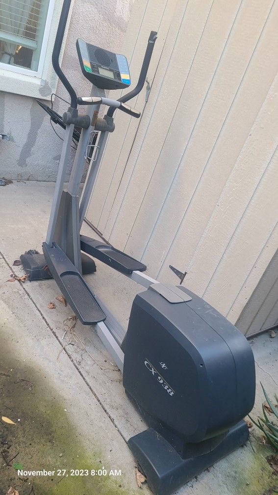 NordicTrack cx 938 elliptical