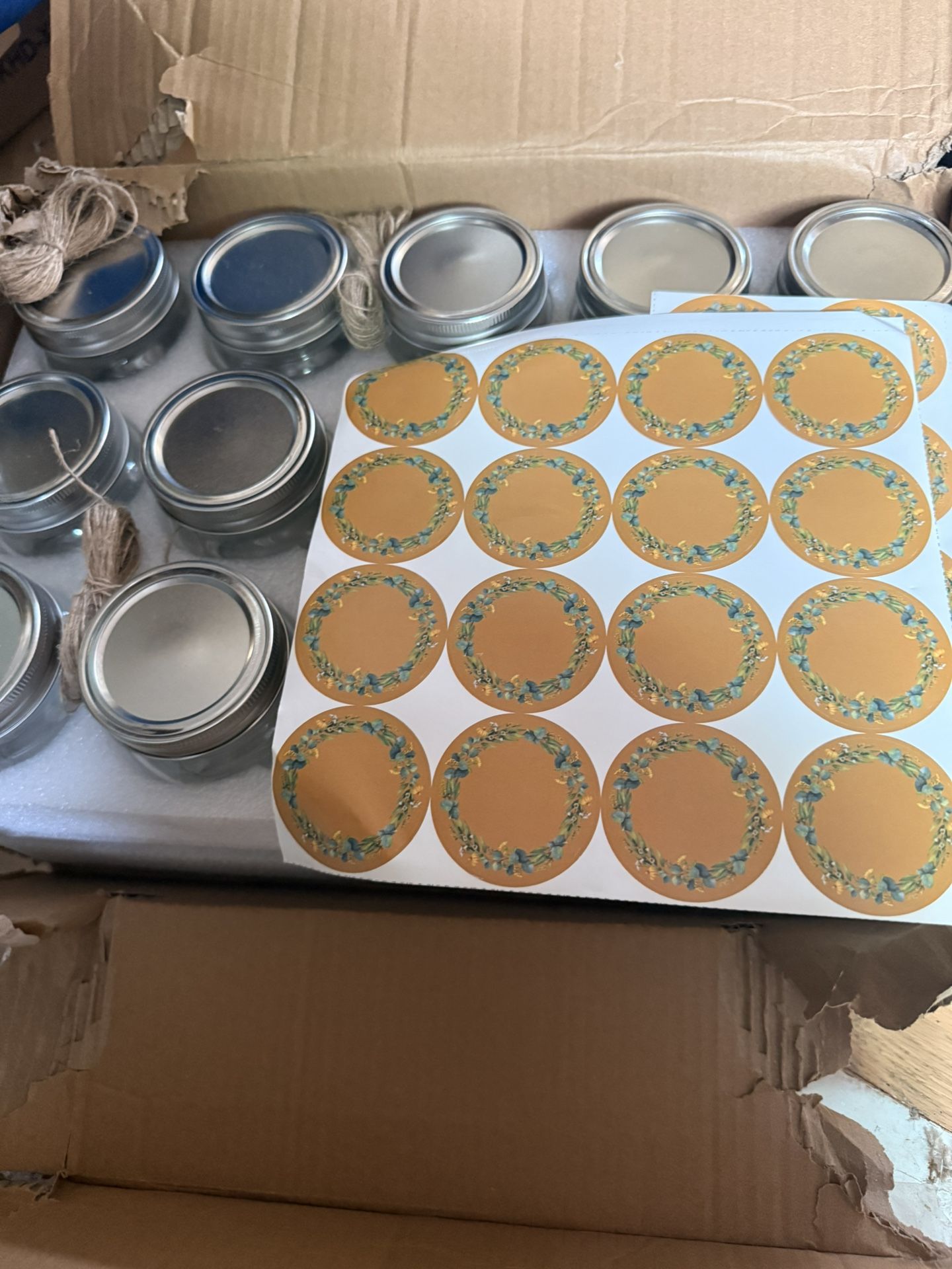 24 Mason Jars With Labels And Tie